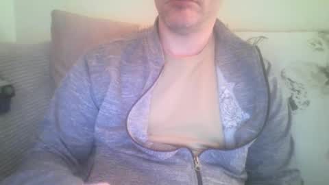 Snapshot of mikehockishuge9 chatting on 01/12/25, 09:51 mikehockishuge9 online show from 01/12/25, 09:51