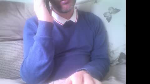 Snapshot of mikehockishuge9 chatting on 11/18/25, 11:58 mikehockishuge9 online show from 11/18/25, 11:58