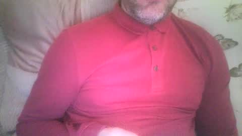 Snapshot of mikehockishuge9 chatting on 04/16/26, 09:04 mikehockishuge9 online show from 04/16/26, 09:04