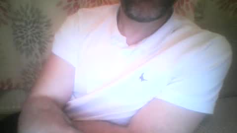 Snapshot of mikehockishuge9 chatting on 06/09/26, 10:21 mikehockishuge9 online show from 06/09/26, 10:21