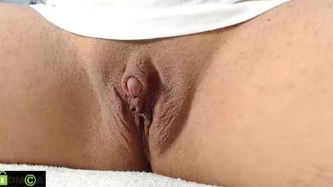 Snapshot of mikell_williams10 chatting on 11/06/25, 03:18 Mikell Williams online show from 11/06/25, 03:18