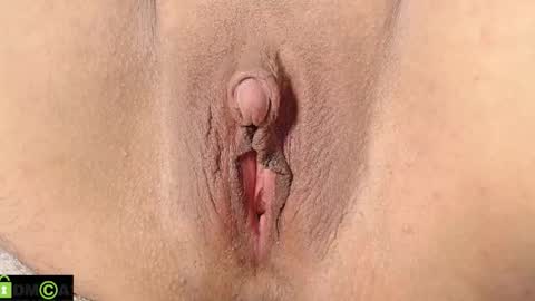 Snapshot of mikell_williams10 chatting on 12/16/25, 12:37 Mikell Williams online show from 12/16/25, 12:37