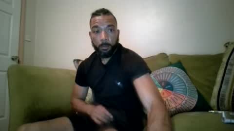 Snapshot of mikelovejones chatting on 07/29/26, 11:36 mikelovejones online show from 07/29/26, 11:36