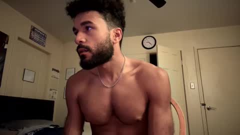 Snapshot of mikemikemikey9996 chatting on 10/23/25, 01:05 mikemikemikey9996 online show from 10/23/25, 01:05