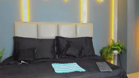 MIKE PARK  online show from 09/13/25, 11:10