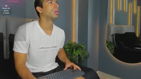 MIKE PARK  online show from 10/03/25, 11:18