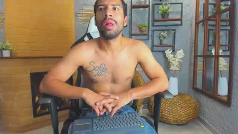 MIKE PARK  online show from 10/18/25, 11:11