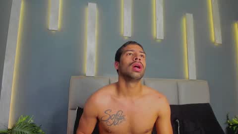 MIKE PARK  online show from 10/27/25, 11:03