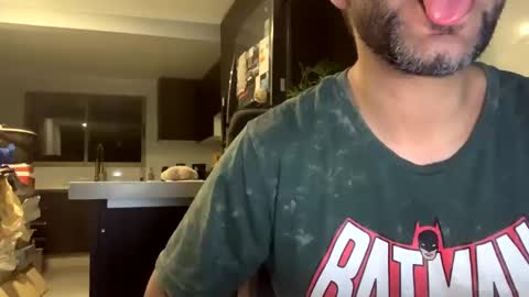 miker1239 online show from 12/18/24, 03:26