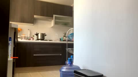 miker1239 online show from 12/30/24, 02:19