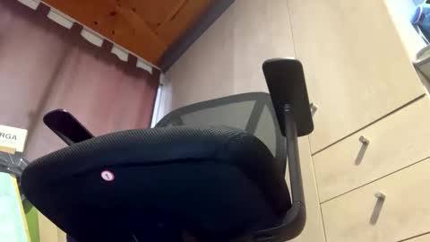 miker1239 online show from 09/16/25, 01:56