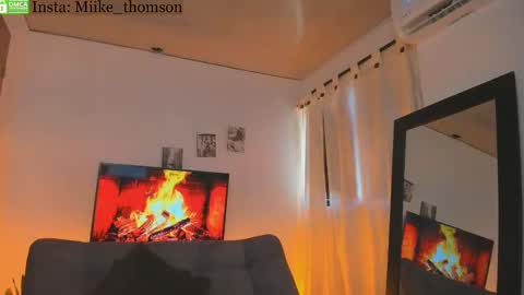 Snapshot of mikethomson01 chatting on 12/04/24, 06:28 Mike online show from 12/04/24, 06:28