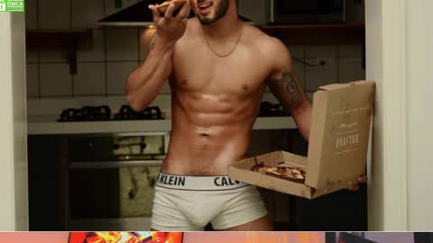 Snapshot of mikethomson01 chatting on 12/04/24, 09:35 Mike online show from 12/04/24, 09:35