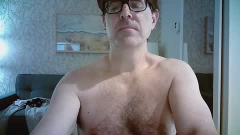Snapshot of mikewulds chatting on 01/15/25, 12:51 Mike online show from 01/15/25, 12:51