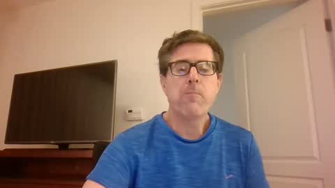 Snapshot of mikewulds chatting on 03/10/25, 12:40 Mike online show from 03/10/25, 12:40