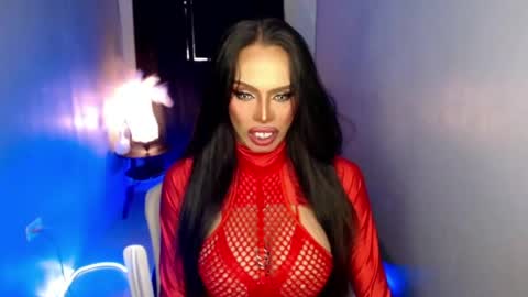 Mistress MikeyAlawi online show from 05/05/26, 01:46