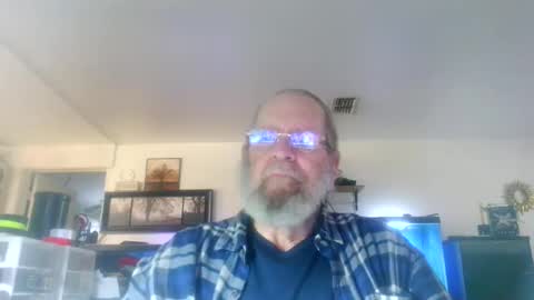 Snapshot of mikeyd1a chatting on 01/10/26, 05:04 mikeyd1a online show from 01/10/26, 05:04