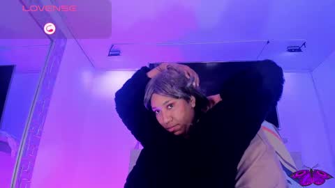 Mikeyla  online show from 09/13/25, 04:51