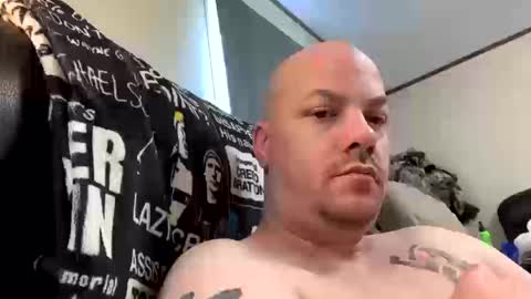 mikeylikesit2222 online show from 10/19/25, 02:40