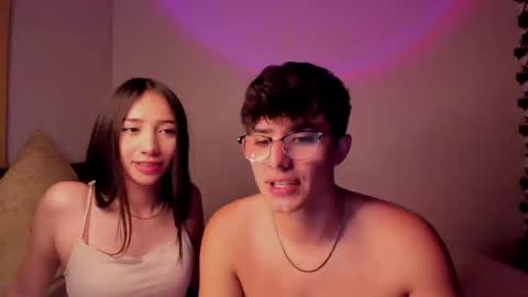 Snapshot of mikeyvioleta chatting on 01/14/25, 05:34 VIOLETAMIKE online show from 01/14/25, 05:34