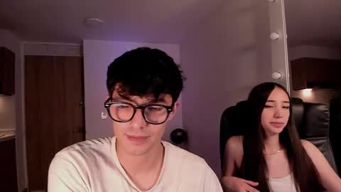 Snapshot of mikeyvioleta chatting on 10/06/25, 04:10 VIOLETAMIKE online show from 10/06/25, 04:10