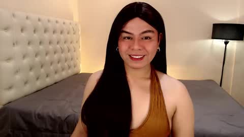 Theresa Luna online show from 01/20/25, 07:04