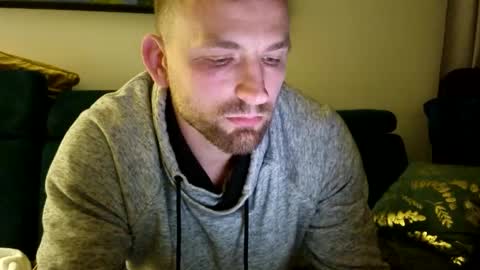 Snapshot of mikhael767676 chatting on 04/25/26, 08:28 mikhael767676 online show from 04/25/26, 08:28