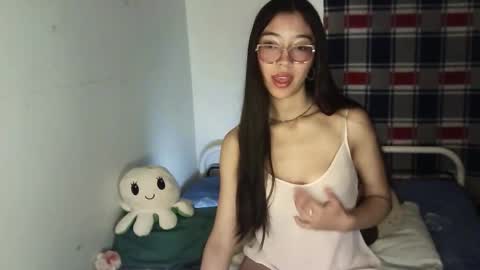 Mikhaela online show from 10/23/25, 04:45