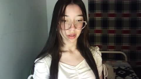 Mikhaela online show from 10/25/25, 06:21