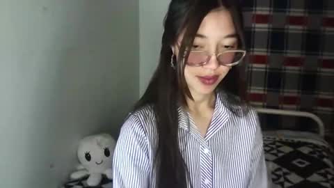 Mikhaela online show from 10/28/25, 04:38