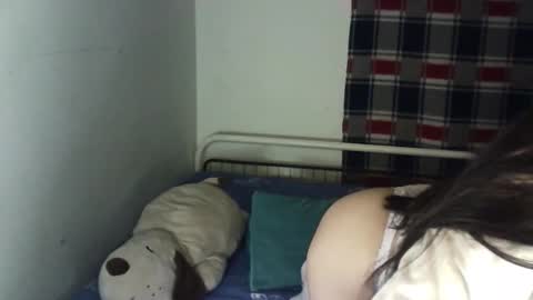 Snapshot of mikhaela_ chatting on 11/12/25, 06:14 Mikhaela online show from 11/12/25, 06:14