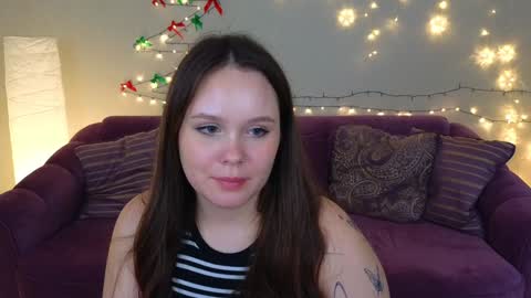 Mikki online show from 12/20/24, 10:54