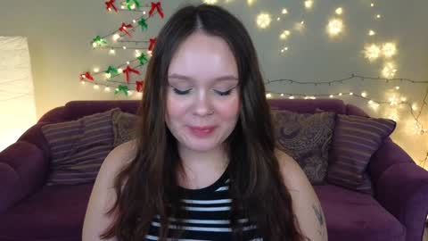 Mikki online show from 12/21/24, 11:34