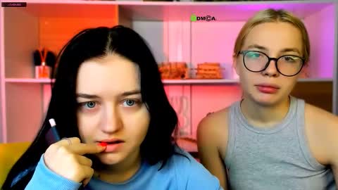 miki_ti online show from 12/03/25, 05:59