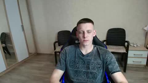 Snapshot of mikimaus0101 chatting on 06/05/26, 06:46 Michael online show from 06/05/26, 06:46