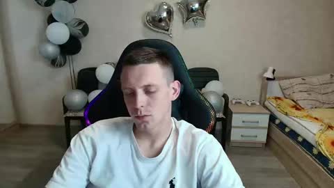 Snapshot of mikimaus0101 chatting on 06/11/26, 12:32 Michael online show from 06/11/26, 12:32