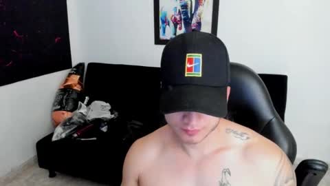 Snapshot of mikke_love chatting on 09/22/25, 02:30 MIKKE online show from 09/22/25, 02:30