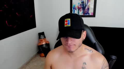 Snapshot of mikke_love chatting on 10/03/25, 01:41 MIKKE online show from 10/03/25, 01:41