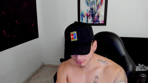 Snapshot of mikke_love chatting on 10/11/25, 02:59 MIKKE online show from 10/11/25, 02:59