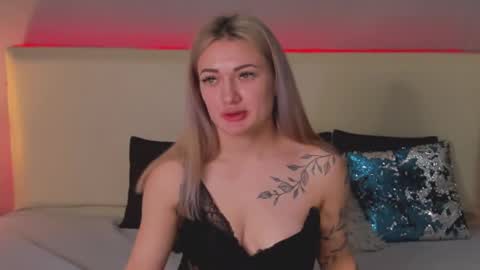 MikkiShows online show from 02/20/25, 06:02