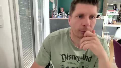miklp8463 online show from 06/09/26, 08:04
