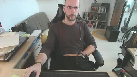 mikmik91 online show from 04/14/26, 10:43