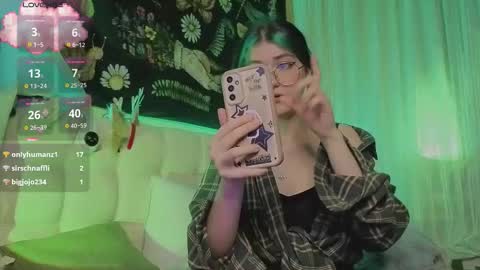 Snapshot of miko_meow chatting on 10/24/25, 08:38 Miko online show from 10/24/25, 08:38