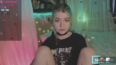 Snapshot of miko_meow chatting on 02/07/26, 01:48 Miko online show from 02/07/26, 01:48