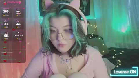 Snapshot of miko_meow chatting on 03/08/26, 08:18 Miko online show from 03/08/26, 08:18
