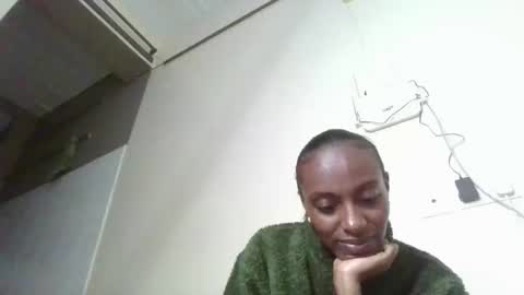 Snapshot of mil_milon chatting on 06/03/26, 06:13 Milo online show from 06/03/26, 06:13