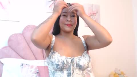 mila_adamss online show from 05/02/26, 10:53
