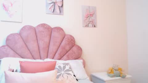 mila_adamss online show from 05/23/26, 10:19