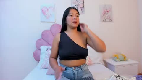 Snapshot of mila_adamss chatting on 07/01/26, 11:12 mila_adamss online show from 07/01/26, 11:12