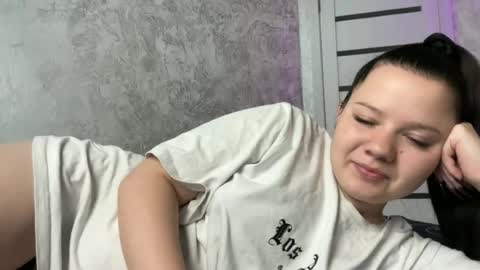 Mila online show from 06/13/26, 02:59